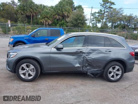 ✅ 2018 Mercedes-Benz GLC 300 • VIN: WDC0G4JB4JV029583 • Lot: 43835607. Wystawiony na IAAI z przebiegiem 138 825 mil. Bezpłatny archiwum sprzedaży aukcyjnych z USA i szczegółowy raport historii pojazdu na DreamBid. Zdjęcie 14.