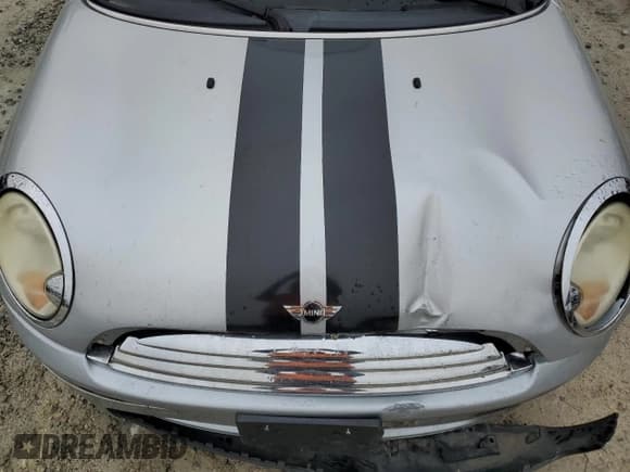 ✅ 2009 MINI Convertible • VIN: WMWMR33579TU95581 • Lot: 45914735. Wystawiony na Copart z przebiegiem 129 790 mil. Bezpłatny archiwum sprzedaży aukcyjnych z USA i szczegółowy raport historii pojazdu na DreamBid. Zdjęcie 13.