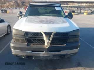 2007 Chevrolet Silverado 2500HD LT3 z VIN 1GCHC29D07E128666, wystawiony jako IAAI lot #43106106 z przebiegiem 432 583 mil mil oraz . Historia ofert i sprzedaży dostępna na DreamBid. Obrazek 6.