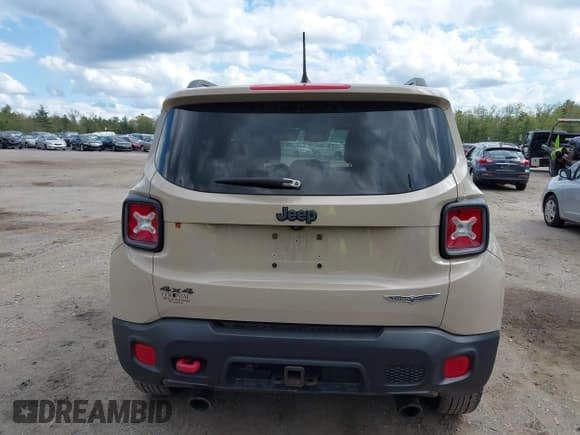 ✅ 2017 Jeep Renegade Trailhawk • VIN: ZACCJBCB8HPE88509 • Лот: 42210098. Опубликован ранее на IAAI с пробегом 114 832 миль. Бесплатный доступ к архиву аукционных продаж из США и подробный отчёт об истории автомобиля на DreamBid. Изображение 17.