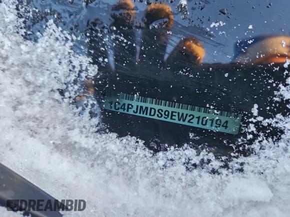 ✅ 2014 Jeep Cherokee Limited • VIN: 1C4PJMDS9EW210194 • Lot: 94955105. Listed on Copart with 116,615 mi. Free auction sales archive from the USA and detailed vehicle history report at DreamBid. Image 12.