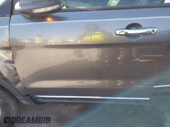 ✅ 2011 Ford Explorer XLT • VIN: 1FMHK7D84BGA64697 • Lot: 43656226. Wystawiony na IAAI z przebiegiem 108 320 mil. Bezpłatny archiwum sprzedaży aukcyjnych z USA i szczegółowy raport historii pojazdu na DreamBid. Zdjęcie 6.