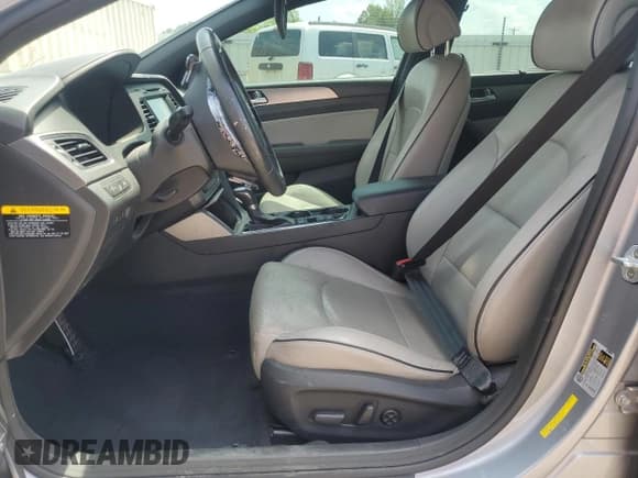 ✅ 2015 Hyundai Sonata Sport • VIN: 5NPE34AB8FH137591 • Lot: 55794115. Wystawiony na Copart z przebiegiem 107 843 mil. Bezpłatny archiwum sprzedaży aukcyjnych z USA i szczegółowy raport historii pojazdu na DreamBid. Zdjęcie 7.