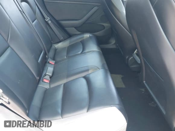 ✅ 2022 Tesla Model 3 Long Range • VIN: 5YJ3E1EB6NF106038 • Lot: 42214585. Wystawiony na IAAI z przebiegiem 40 667 mil. Bezpłatny archiwum sprzedaży aukcyjnych z USA i szczegółowy raport historii pojazdu na DreamBid. Zdjęcie 8.