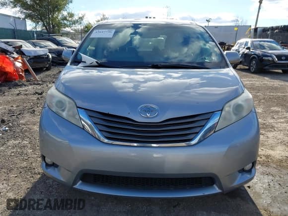 ✅ 2012 Toyota Sienna XLE • VIN: 5TDDK3DC2CS030751 • Лот: 43647736. Опубликован ранее на IAAI с пробегом 249 623 миль. Бесплатный доступ к архиву аукционных продаж из США и подробный отчёт об истории автомобиля на DreamBid. Изображение 12.