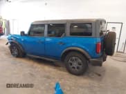 ✅ 2021 Ford Bronco • VIN: 1FMDE5BH3MLA79442 • Lot: 43327135. Wystawiony na IAAI z przebiegiem 44 767 mil. Bezpłatny archiwum sprzedaży aukcyjnych z USA i szczegółowy raport historii pojazdu na DreamBid. Zdjęcie 3.