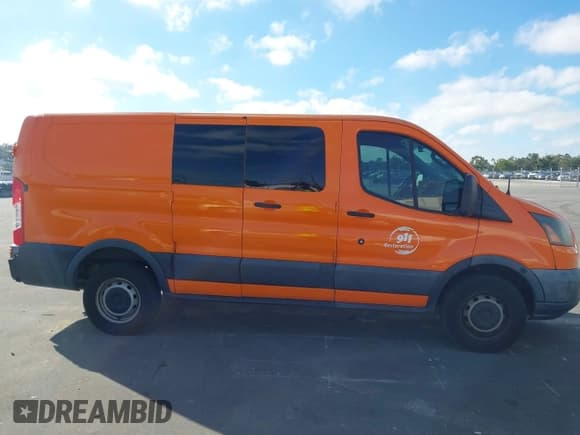 ✅ 2015 Ford Transit Cargo • VIN: 1FTNR1ZM5FKA11354 • Лот: 43917234. Опубликован ранее на IAAI с пробегом 361 046 миль. Бесплатный доступ к архиву аукционных продаж из США и подробный отчёт об истории автомобиля на DreamBid. Изображение 13.