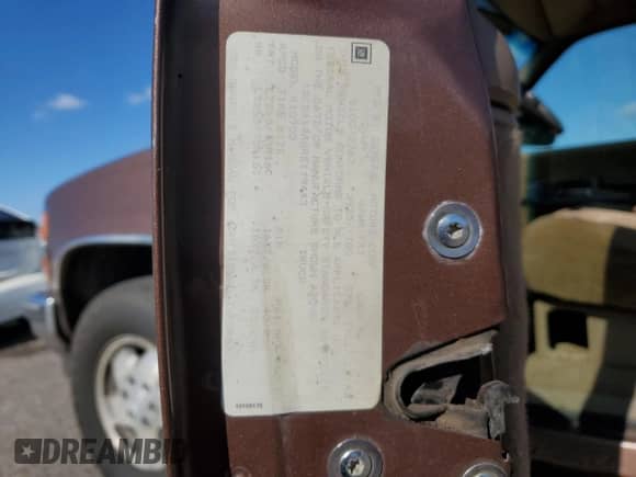 1994 Chevrolet Silverado 1500 с VIN 1GCEK14K0RE119443, выставлен на аукционе Copart как лот 82088045 с пробегом 178 766 миль миль и Списание • Salvage title. История ставок и продаж доступна на DreamBid. Изображение 12.