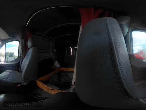 ✅ 2018 Ford Transit • VIN: 1FTYR2CG0JKA31607 • Лот: 40187043. Опубликован ранее на IAAI с пробегом 561 704 миль. Бесплатный доступ к архиву аукционных продаж из США и подробный отчёт об истории автомобиля на DreamBid. Изображение 22.