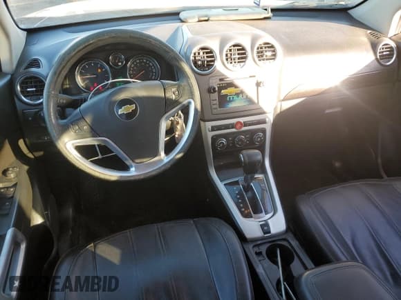 ✅ 2014 Chevrolet Captiva Sport LT • VIN: 3GNAL3EK1ES596234 • Lot: 84890784. Wystawiony na Copart z przebiegiem 147 860 mil. Bezpłatny archiwum sprzedaży aukcyjnych z USA i szczegółowy raport historii pojazdu na DreamBid. Zdjęcie 8.