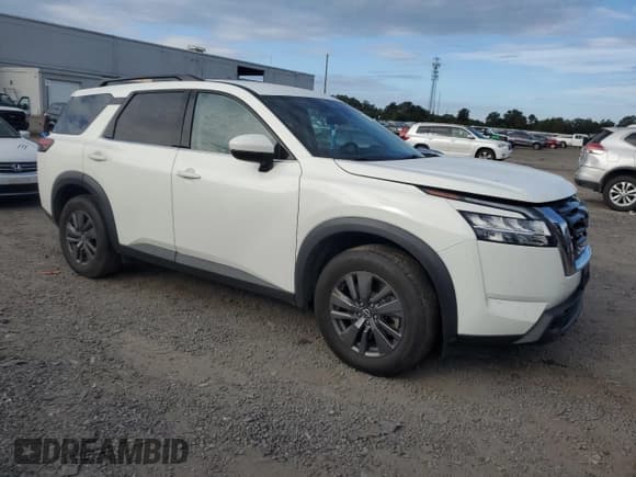 ✅ 2022 Nissan Pathfinder SV • VIN: 5N1DR3BC4NC225135 • Lot: 82300385. Listed on Copart with 61,498 mi. Free auction sales archive from the USA and detailed vehicle history report at DreamBid. Image 4.