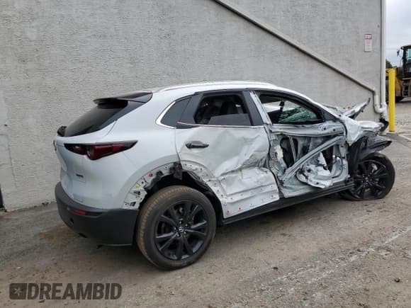 ✅ 2024 Mazda CX-30 S Select Sport • VIN: 3MVDMBBM5RM692928 • Lot: 96916695. Wystawiony na Copart z przebiegiem Nie podano. Bezpłatny archiwum sprzedaży aukcyjnych z USA i szczegółowy raport historii pojazdu na DreamBid. Zdjęcie 3.