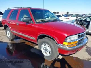 ✅ 1999 Chevrolet Blazer LS • VIN: 1GNDT13W4X2189191 • Lot: 41809068. Wystawiony na IAAI z przebiegiem 251 307 mil. Bezpłatny archiwum sprzedaży aukcyjnych z USA i szczegółowy raport historii pojazdu na DreamBid. Zdjęcie 1.