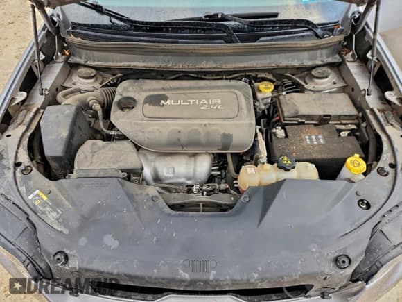 ✅ 2019 Jeep Cherokee Latitude • VIN: 1C4PJLCB9KD164899 • Lot: 92623635. Wystawiony na Copart z przebiegiem 88 838 mil. Bezpłatny archiwum sprzedaży aukcyjnych z USA i szczegółowy raport historii pojazdu na DreamBid. Zdjęcie 12.