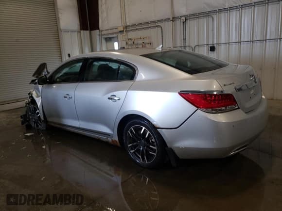 ✅ 2010 Buick LaCrosse • VIN: 1G4GSE5EEVXAF1003 • Lot: 70485595. Wystawiony na Copart z przebiegiem 194 455 mil. Bezpłatny archiwum sprzedaży aukcyjnych z USA i szczegółowy raport historii pojazdu na DreamBid. Zdjęcie 2.