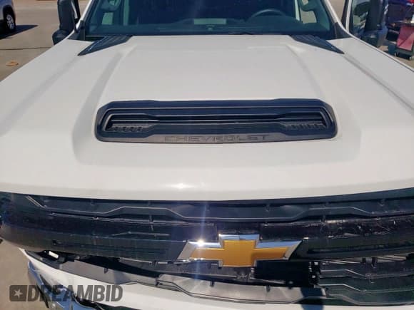 ✅ 2025 Chevrolet Silverado 2500HD • VIN: 1GC1KLE71SF147708 • Lot: 46921905. Wystawiony na Copart z przebiegiem 1 443 mil. Bezpłatny archiwum sprzedaży aukcyjnych z USA i szczegółowy raport historii pojazdu na DreamBid. Zdjęcie 11.