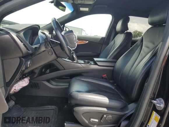 ✅ 2019 Lincoln Nautilus Select • VIN: 2LMPJ8K99KBL46460 • Lot: 68762305. Wystawiony na Copart z przebiegiem 27 688 mil. Bezpłatny archiwum sprzedaży aukcyjnych z USA i szczegółowy raport historii pojazdu na DreamBid. Zdjęcie 7.