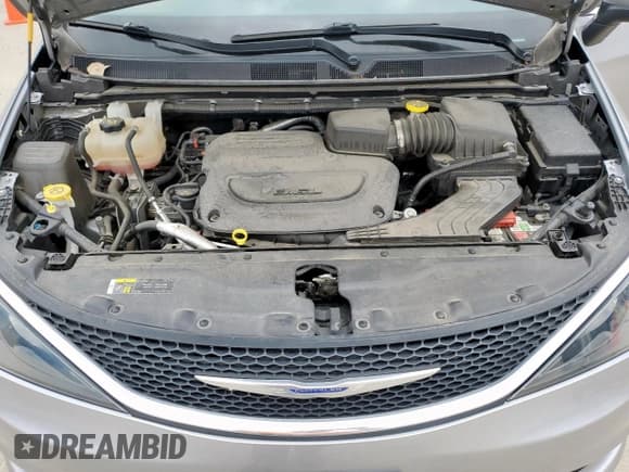 ✅ 2020 Chrysler Voyager LX • VIN: 2C4RC1CG4LR113277 • Lot: 90528155. Wystawiony na Copart z przebiegiem 46 838 mil. Bezpłatny archiwum sprzedaży aukcyjnych z USA i szczegółowy raport historii pojazdu na DreamBid. Zdjęcie 12.