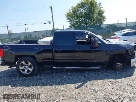 ✅ 2017 Chevrolet Silverado 1500 LT • VIN: 1GCVKREC1HZ125331 • Лот: 43258521. Опубликован ранее на IAAI с пробегом Не указан. Бесплатный доступ к архиву аукционных продаж из США и подробный отчёт об истории автомобиля на DreamBid. Изображение 12.