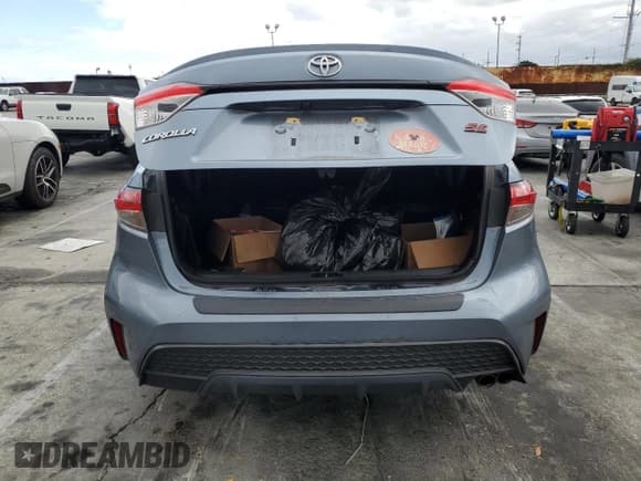 ✅ 2022 Toyota Corolla SE Nightshade • VIN: 5YFS4MCE0NP101760 • Lot: 82403165. Wystawiony na Copart z przebiegiem 58 023 mil. Bezpłatny archiwum sprzedaży aukcyjnych z USA i szczegółowy raport historii pojazdu na DreamBid. Zdjęcie 6.