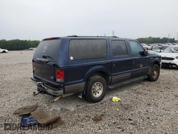 ✅ 2002 Ford Excursion Special Serv • VIN: 1FMNU40L42EB31350 • Lot: 70067284. Listed on Copart with Not provided. Free auction sales archive from the USA and detailed vehicle history report at DreamBid. Image 3.