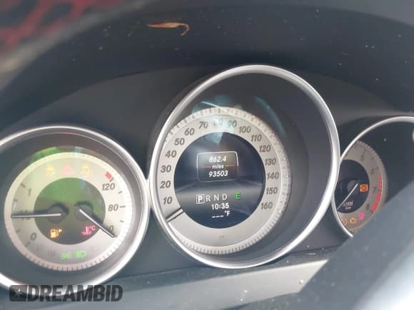 ✅ 2014 Mercedes-Benz C 250 • VIN: WDDGJ4HB8EG299122 • Lot: 42983661. Listed on IAAI with 93,503 mi. Free auction sales archive from the USA and detailed vehicle history report at DreamBid. Image 7.