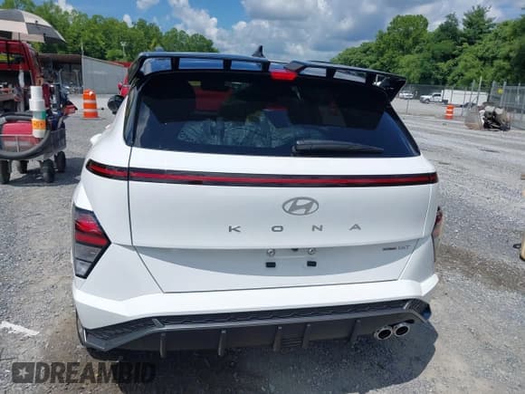 ✅ 2025 Hyundai Kona N Line • VIN: KM8HACA34SU273265 • Lot: 42694045. Listed on IAAI with 3,229 mi. Free auction sales archive from the USA and detailed vehicle history report at DreamBid. Image 16.