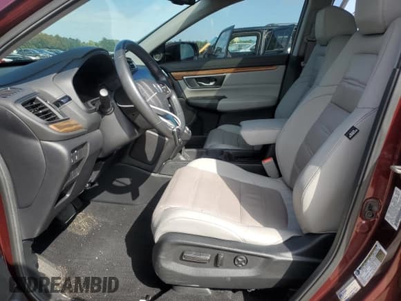 ✅ 2019 Honda CR-V Touring • VIN: 7FARW1H99KE014518 • Lot: 82637535. Wystawiony na Copart z przebiegiem 27 540 mil. Bezpłatny archiwum sprzedaży aukcyjnych z USA i szczegółowy raport historii pojazdu na DreamBid. Zdjęcie 7.