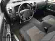 2008 Chevrolet Colorado 2LT z VIN 1GCDT49E888211913, wystawiony jako Copart lot #44118765 z przebiegiem 166 614 mil mil oraz Czysty tytuł • Clean title. Historia ofert i sprzedaży dostępna na DreamBid. Obrazek 8.