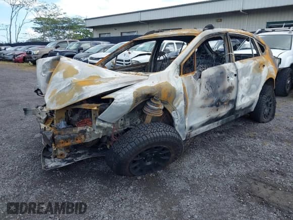 ✅ 2017 Subaru Crosstrek Limited • VIN: JF2GPAKC9H8205726 • Lot: 43528458. Listed on IAAI with Not provided. Free auction sales archive from the USA and detailed vehicle history report at DreamBid. Image 2.