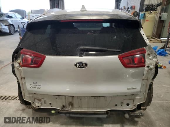 ✅ 2018 Kia Niro LX • VIN: KNDCB3LC9J5138817 • Lot: 90022005. Wystawiony na Copart z przebiegiem 159 682 mil. Bezpłatny archiwum sprzedaży aukcyjnych z USA i szczegółowy raport historii pojazdu na DreamBid. Zdjęcie 6.
