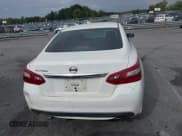 ✅ 2018 Nissan Altima S • VIN: 1N4AL3AP2JC218861 • Lot: 43303824. Wystawiony na IAAI z przebiegiem 75 958 mil. Bezpłatny archiwum sprzedaży aukcyjnych z USA i szczegółowy raport historii pojazdu na DreamBid. Zdjęcie 16.
