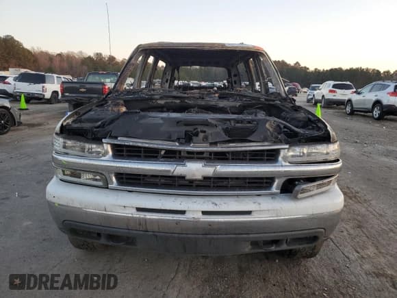 ✅ 2003 Chevrolet Suburban LT • VIN: 3GNFK16Z43G170465 • Лот: 86333904. Опубликован ранее на Copart с пробегом Не указан. Бесплатный доступ к архиву аукционных продаж из США и подробный отчёт об истории автомобиля на DreamBid. Изображение 5.