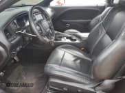 ✅ 2018 Dodge Challenger SXT Plus • VIN: 2C3CDZAG0JH288248 • Lot: 39353883. Wystawiony na Copart z przebiegiem 43 936 mil. Bezpłatny archiwum sprzedaży aukcyjnych z USA i szczegółowy raport historii pojazdu na DreamBid. Zdjęcie 7.