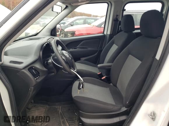 ✅ 2018 Ram ProMaster City Passenger • VIN: ZFBERFAB6J6J61470 • Lot: 77949454. Wystawiony na Copart z przebiegiem 120 272 mil. Bezpłatny archiwum sprzedaży aukcyjnych z USA i szczegółowy raport historii pojazdu na DreamBid. Zdjęcie 7.