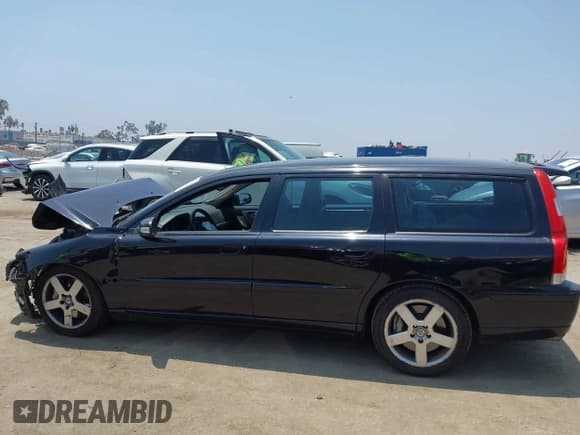 ✅ 2007 Volvo V70 • VIN: YV1SJ527272622489 • Lot: 42441758. Listed on IAAI with Not provided. Free auction sales archive from the USA and detailed vehicle history report at DreamBid. Image 14.