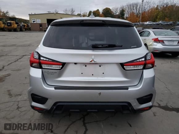 ✅ 2020 Mitsubishi Outlander ES • VIN: JA4AR3AU5LU027358 • Lot: 89684725. Listed on Copart with 39,557 mi. Free auction sales archive from the USA and detailed vehicle history report at DreamBid. Image 6.