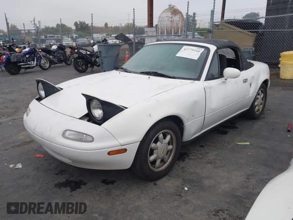✅ 1991 Mazda MX-5 Miata Special Edition • VIN: JM1NA3519M1223420 • Лот: 43771510. Опубликован ранее на IAAI с пробегом 138 092 миль. Бесплатный доступ к архиву аукционных продаж из США и подробный отчёт об истории автомобиля на DreamBid. Изображение 2.