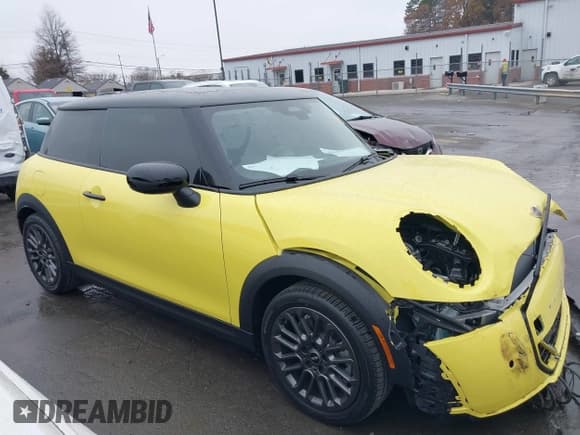 ✅ 2025 MINI Hardtop Cooper S • VIN: WMW23GD04S2W64048 • Лот: 41099408. Опубликован ранее на IAAI с пробегом 157 миль. Бесплатный доступ к архиву аукционных продаж из США и подробный отчёт об истории автомобиля на DreamBid. Изображение 13.