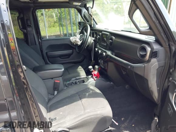 ✅ 2022 Jeep Wrangler Unlimited Willys Sport • VIN: 1C4HJXDM8NW135415 • Lot: 42625492. Wystawiony na IAAI z przebiegiem 84 780 mil. Bezpłatny archiwum sprzedaży aukcyjnych z USA i szczegółowy raport historii pojazdu na DreamBid. Zdjęcie 5.