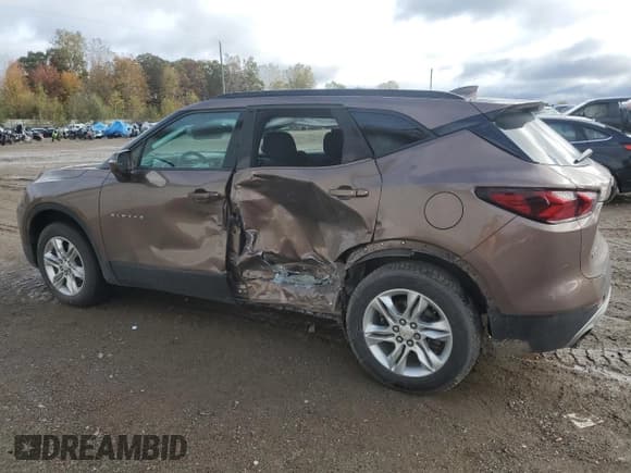 ✅ 2020 Chevrolet Blazer LT • VIN: 3GNKBCRS6LS557816 • Lot: 82681225. Listed on Copart with 68,632 mi. Free auction sales archive from the USA and detailed vehicle history report at DreamBid. Image 2.