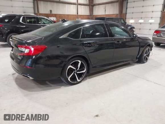 ✅ 2018 Honda Accord Sport • VIN: 1HGCV1F34JA256399 • Lot: 43333899. Listed on IAAI with 75,278 mi. Free auction sales archive from the USA and detailed vehicle history report at DreamBid. Image 4.