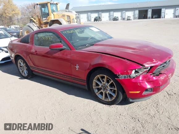 ✅ 2010 Ford Mustang V6 • VIN: 1ZVBP8AN0A5140757 • Lot: 43618267. Listed on IAAI with 246,640 mi. Free auction sales archive from the USA and detailed vehicle history report at DreamBid. Image 1.