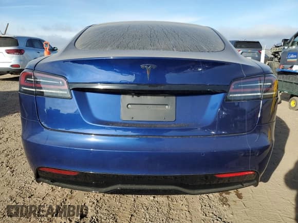 ✅ 2022 Tesla Model S • VIN: 5YJSA1E57NF491370 • Лот: 89822765. Опубликован ранее на Copart с пробегом 20 991 миль. Бесплатный доступ к архиву аукционных продаж из США и подробный отчёт об истории автомобиля на DreamBid. Изображение 6.
