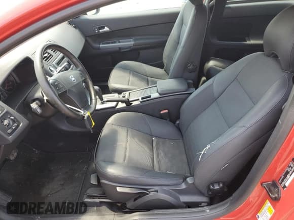 ✅ 2009 Volvo C30 • VIN: YV1MK672792146266 • Lot: 62289575. Wystawiony na Copart z przebiegiem 139 065 mil. Bezpłatny archiwum sprzedaży aukcyjnych z USA i szczegółowy raport historii pojazdu na DreamBid. Zdjęcie 7.