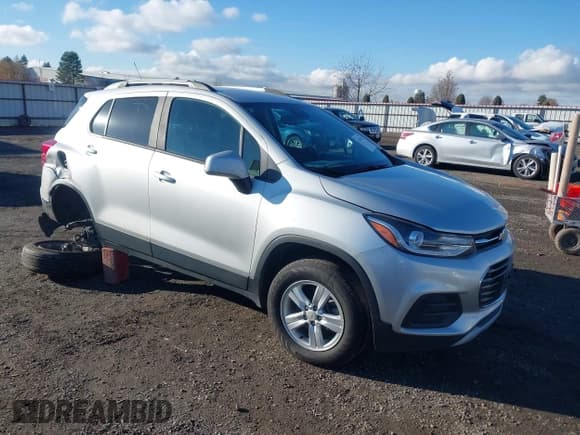 ✅ 2021 Chevrolet Trax LT • VIN: KL7CJPSB3MB325041 • Lot: 43750227. Listed on IAAI with 69,718 mi. Free auction sales archive from the USA and detailed vehicle history report at DreamBid. Image 1.
