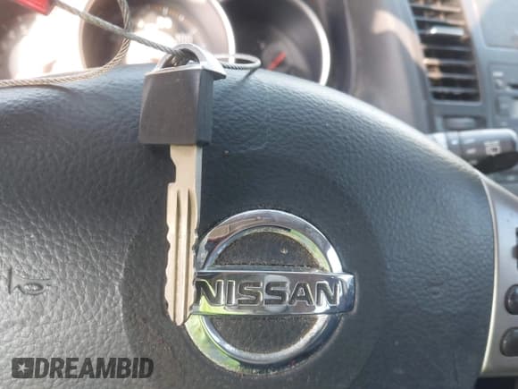 ✅ 2007 Nissan Versa S • VIN: 3N1BC13EX7L389601 • Lot: 43065816. Listed on IAAI with 135,357 mi. Free auction sales archive from the USA and detailed vehicle history report at DreamBid. Image 11.
