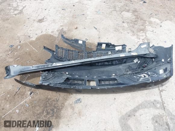 ✅ 2020 Jeep Grand Cherokee Overland • VIN: 1C4RJFCG8LC431009 • Lot: 41915189. Listed on IAAI with 58,669 mi. Free auction sales archive from the USA and detailed vehicle history report at DreamBid. Image 12.