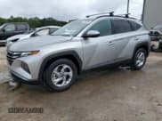 ✅ 2022 Hyundai Tucson SEL • VIN: 5NMJB3AE4NH080646 • Lot: 57768353. Wystawiony na Copart z przebiegiem 6 770 mil. Bezpłatny archiwum sprzedaży aukcyjnych z USA i szczegółowy raport historii pojazdu na DreamBid. Zdjęcie 1.