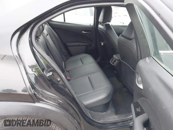 ✅ 2021 Lexus UX 250h • VIN: JTHX9JBHXM2049972 • Lot: 40956792. Listed on IAAI with 47,882 mi. Free auction sales archive from the USA and detailed vehicle history report at DreamBid. Image 8.